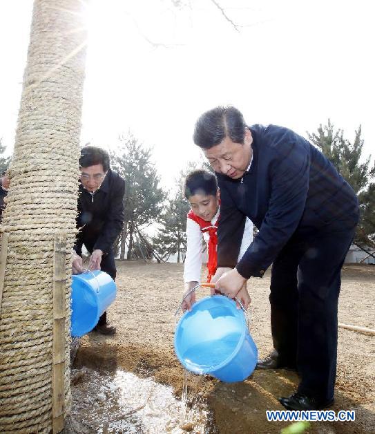 Le président chinois appelle à construire une "Chine belle" lors d'une activité de reboisement