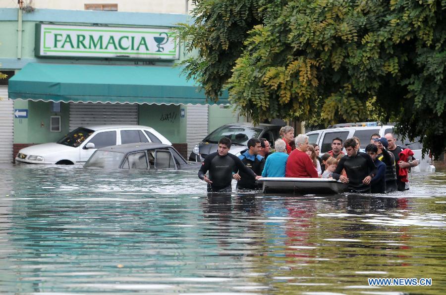 46 morts dans des inondations en Argentine  (6)