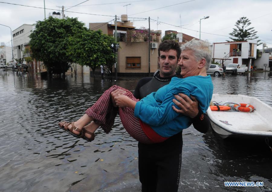 46 morts dans des inondations en Argentine  (5)