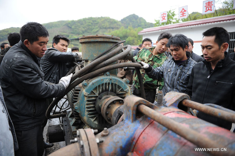 Neuf mineurs pris au piège dans une mine de charbon inondée au Guizhou 