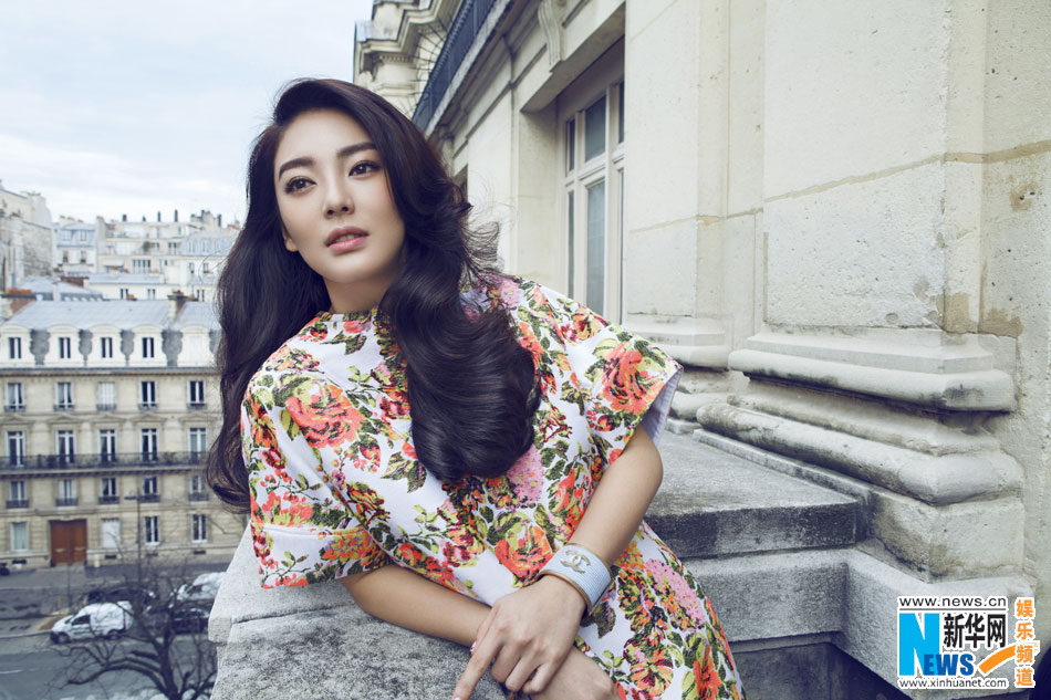 L'actrice chinoise Zhang Yuqi élégante à Paris (2)