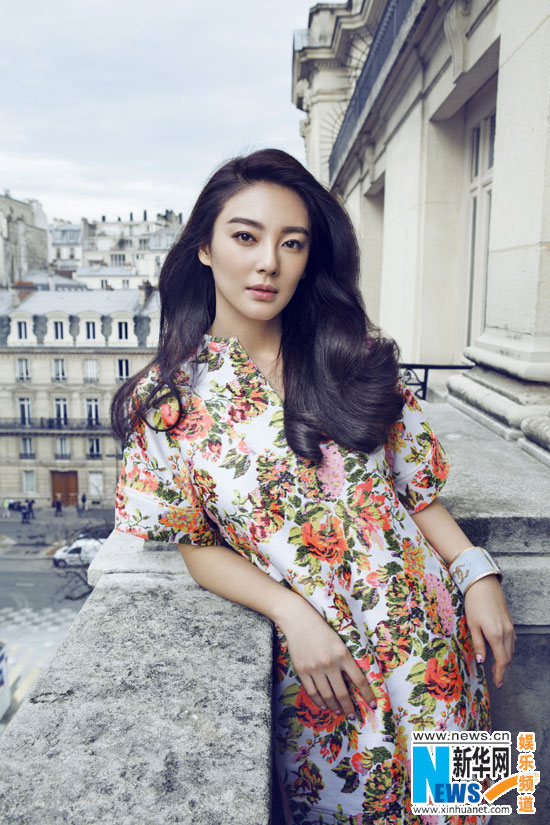 L'actrice chinoise Zhang Yuqi élégante à Paris (5)