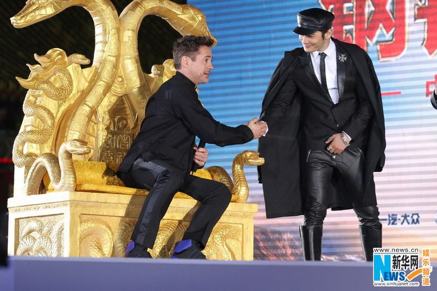 Robert Downey Jr. : Iron Man célèbre son anniversaire en Chine (13)