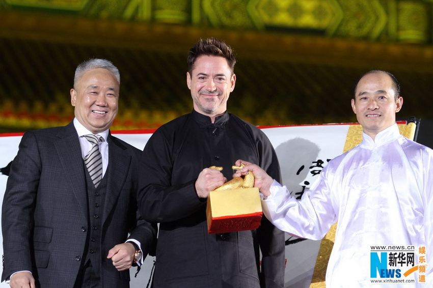 Robert Downey Jr. : Iron Man célèbre son anniversaire en Chine (9)