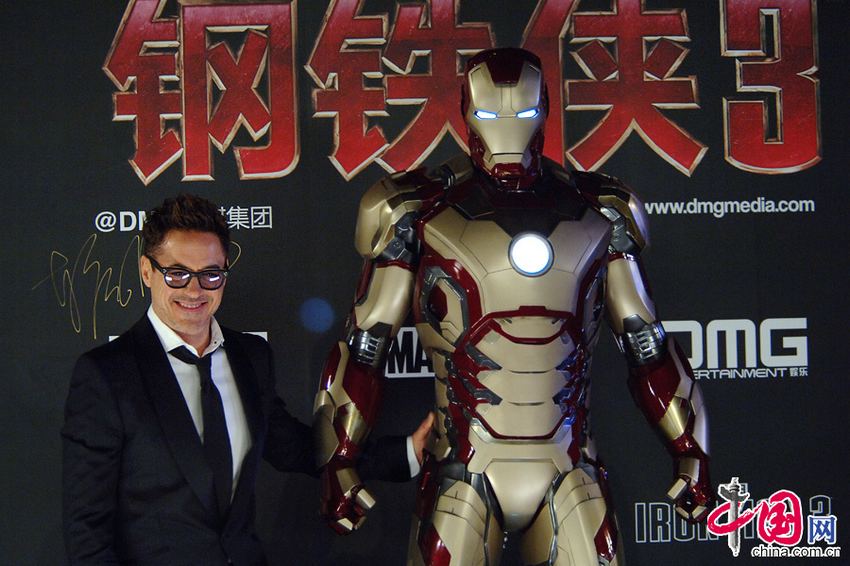 Robert Downey Jr. : Iron Man célèbre son anniversaire en Chine