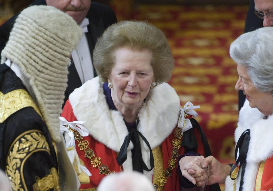 L'ancien Premier ministre britannique Margaret Thatcher assiste à la cérémonie d'ouverture du Parlement à la Chambre des Lords à Westminster, à Londres le 25 mai 2010.
