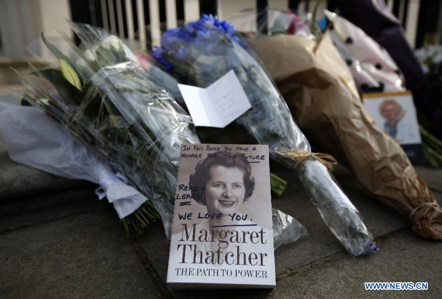 Photos : la Grande-Bretagne pleure sa « Dame de fer » (15)
