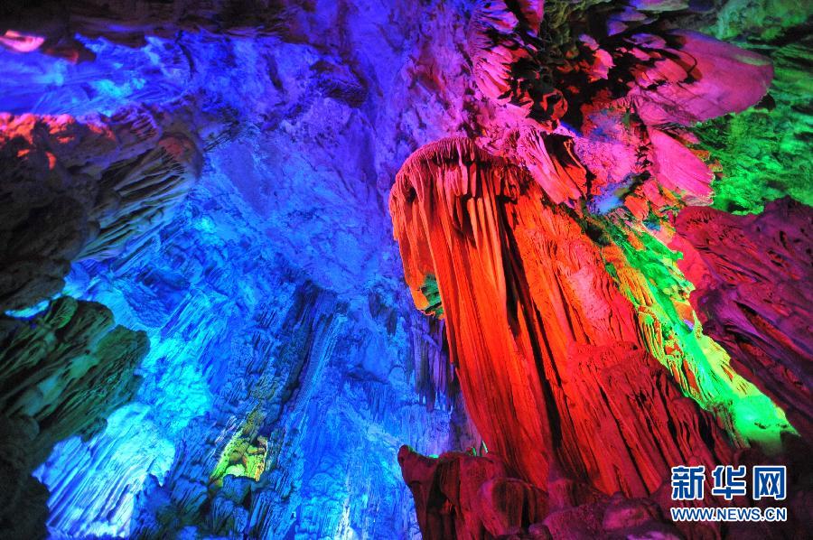 La grotte des flûtes de roseau de Ludiyan, un musée d'art naturel (4)