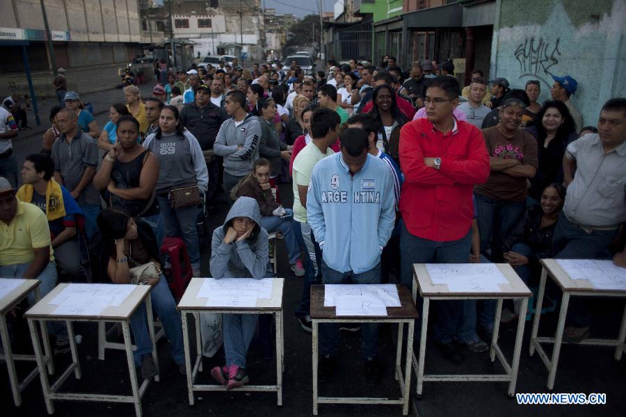 Venezuela/présidentielle : fermeture des bureaux de vote (2)