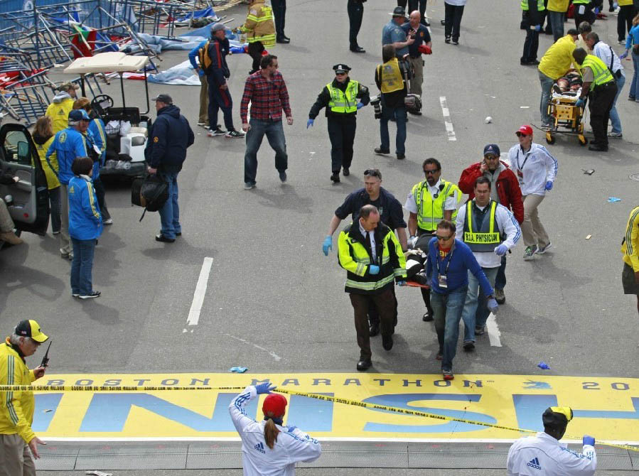 Deux explosions au marathon de Boston : au moins deux morts et de nombreux blessés (4)