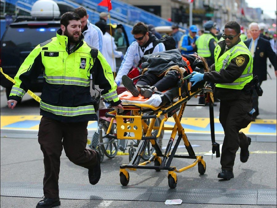 Deux explosions au marathon de Boston : au moins deux morts et de nombreux blessés (2)