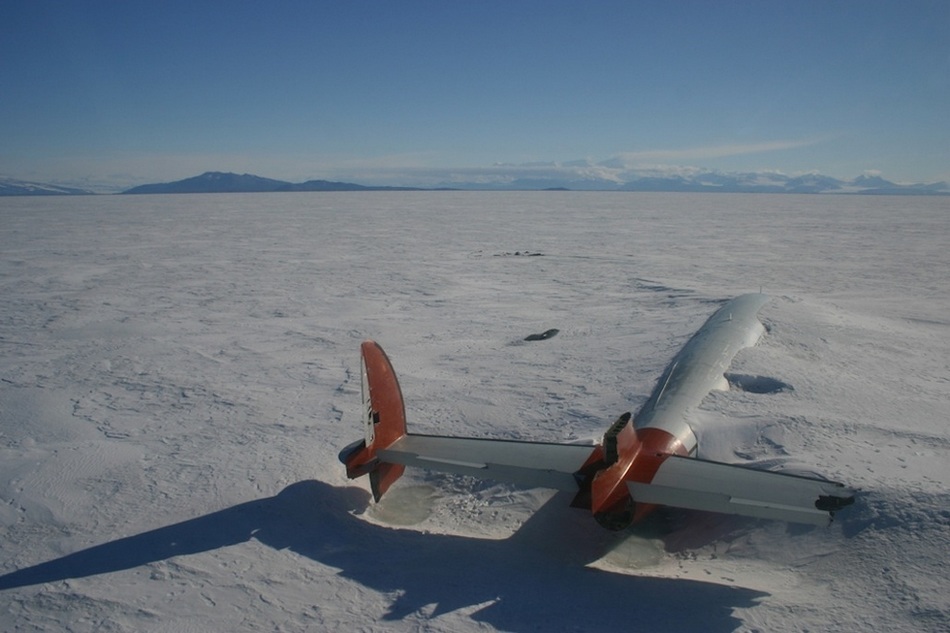 Les restes du Pegasus en Antarctique