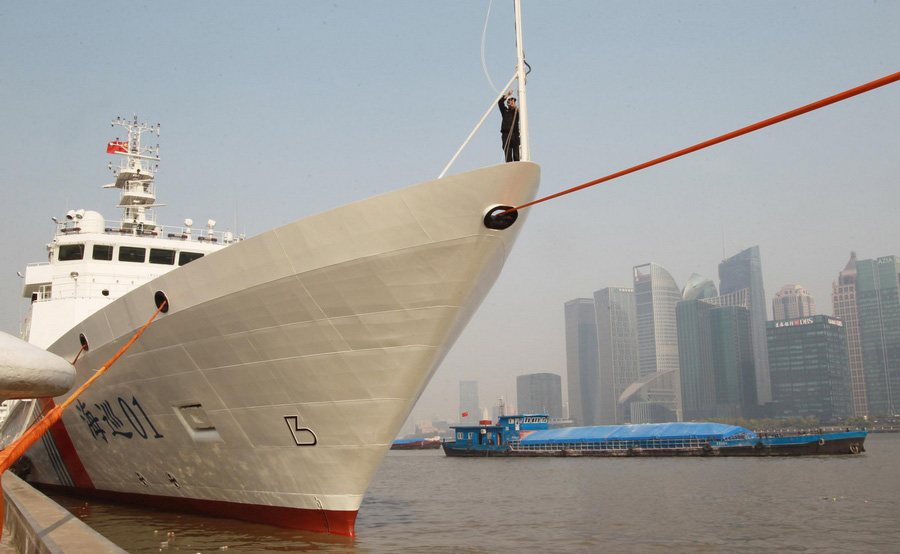 Le patrouilleur Haixun 01, amarré dans un port de Shanghai le 15 avril 2013.