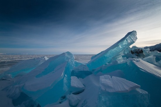 Les blocs de glace turquoises du lac Baïkal (4)