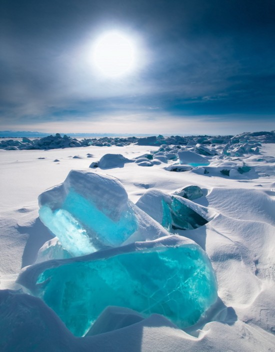 Les blocs de glace turquoises du lac Baïkal (5)