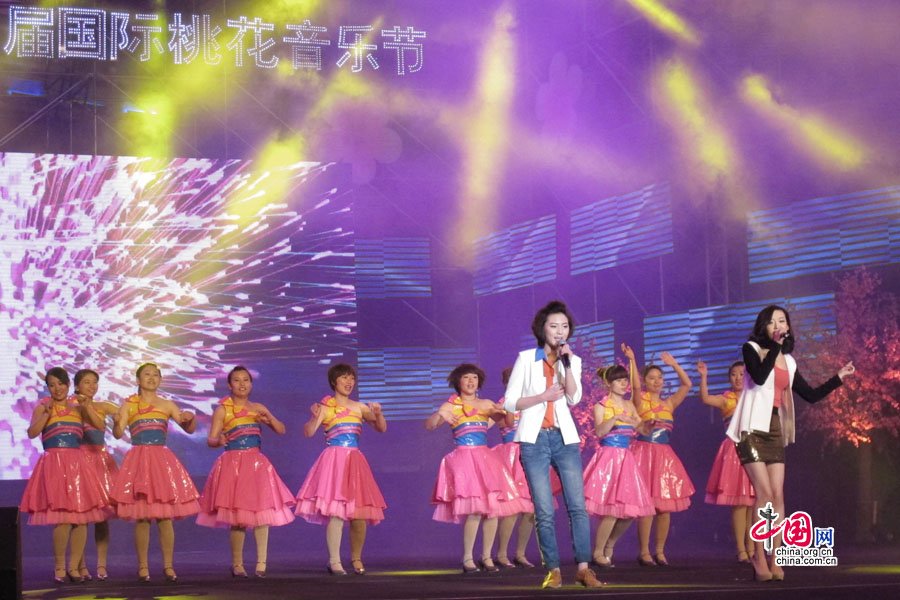 Beijing : ouverture du Festival musical international des fleurs de pêcher (5)