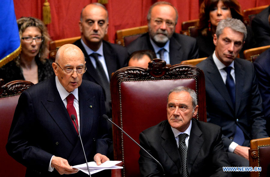 Italie: le président Napolitano prête serment pour un second mandat sans précédent