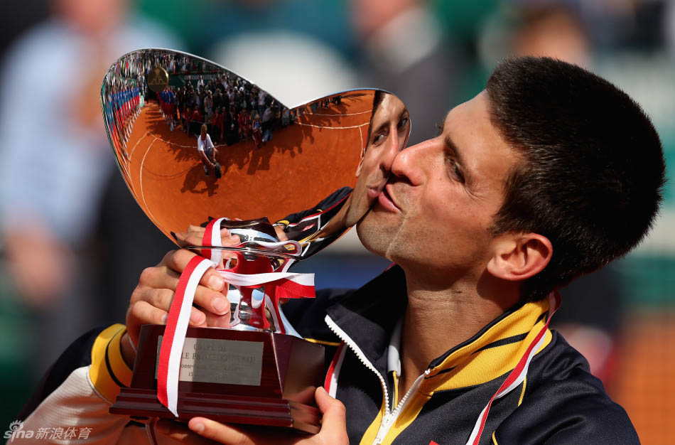 Tennis: Djokovic met fin au règne de Nadal à Monte-Carlo (4)