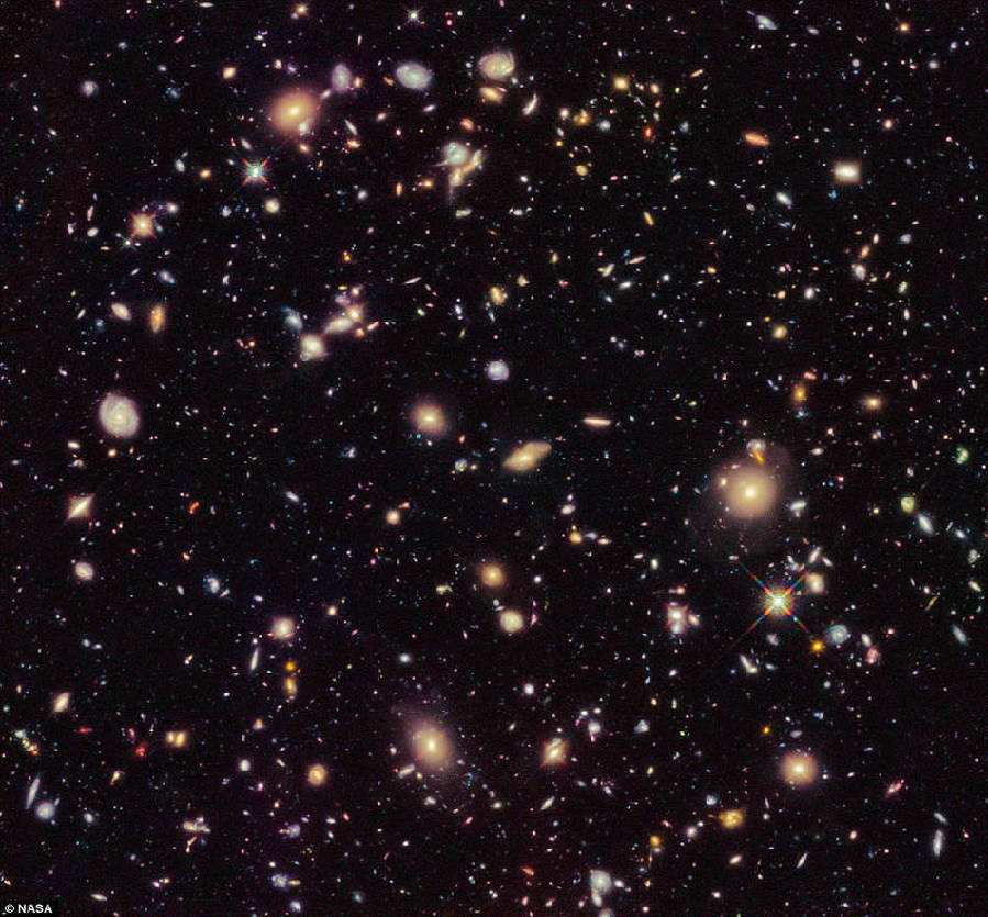 Photos de galaxies réalisées par le télescope Hubble (16)