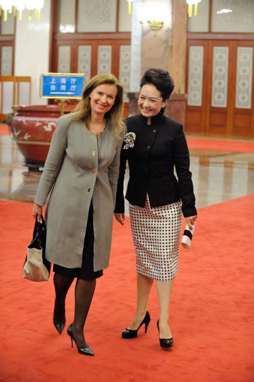 Première dame de Chine VS première dame de France (2)