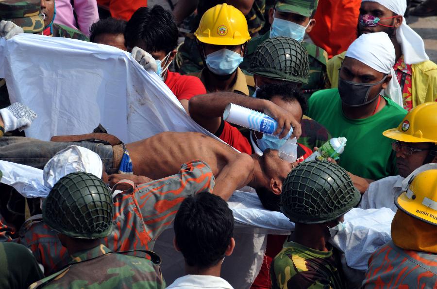 Immeuble effondré au Bangladesh: 352 morts(nouveau bilan) (3)