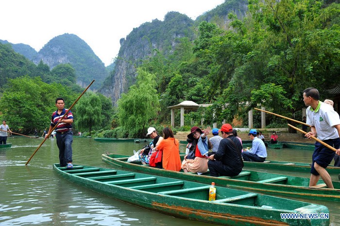 Chine : touristes au village de Bamei dans la province du Yunnan (3)