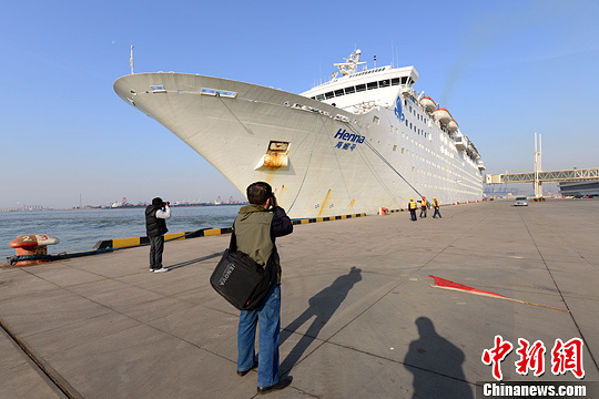 Chine : voyage inaugural du premier navire de croisière de luxe chinois (2)