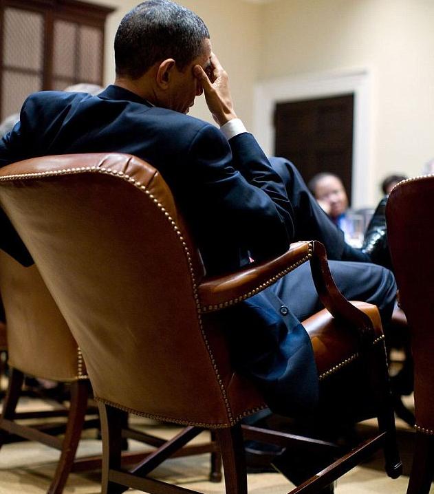 Barack Obama aime mettre les pieds sur la table… (7)