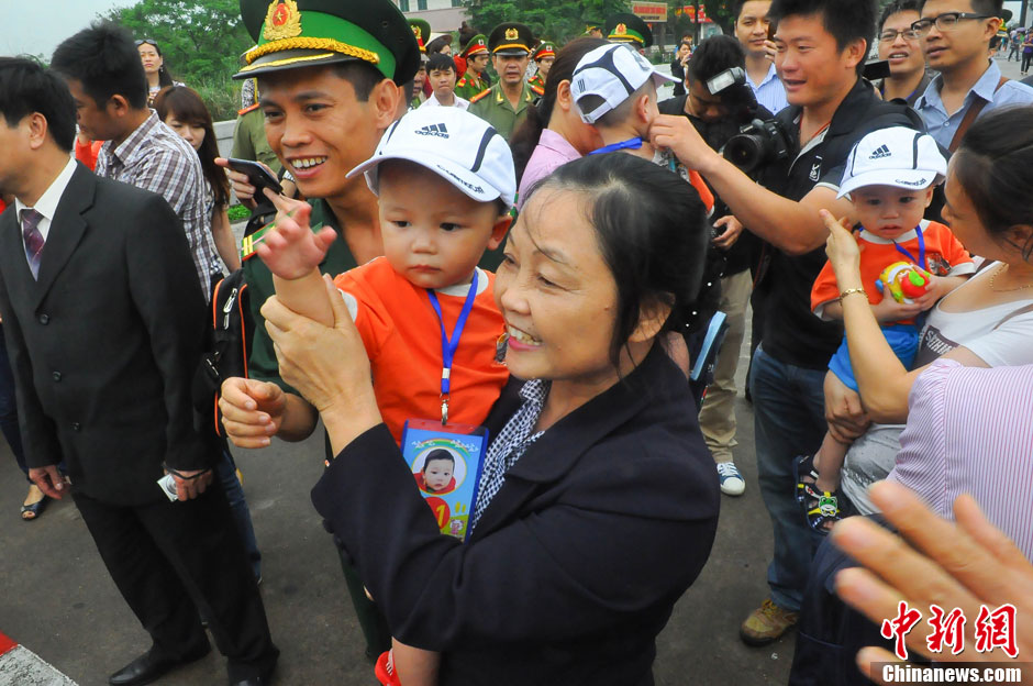 La Chine rapatrie 10 enfants vietnamiens enlevés (2)