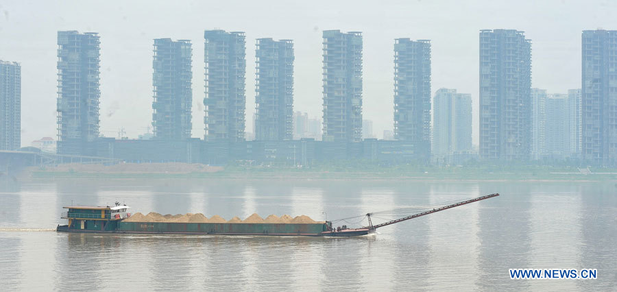Chine: la ville de Changsha enveloppée par le brouillard