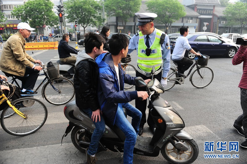 Beijing renforce les sanctions contre le non respect des feux rouges 