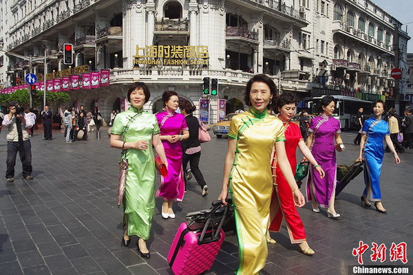 Tout le charme du Qipao dans les rues de Shanghai (2)