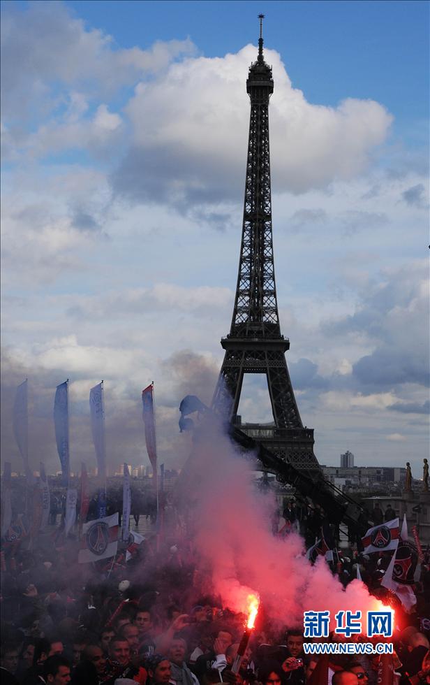 La fête de la victoire du Paris Saint-Germain tourne à l'émeute (8)