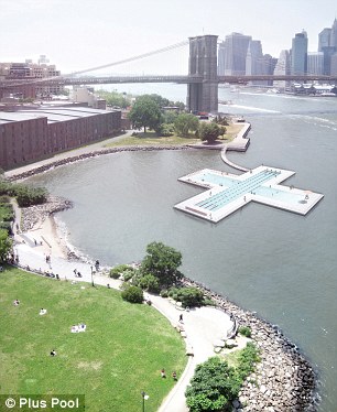 Une piscine publique flottante à New York (2)