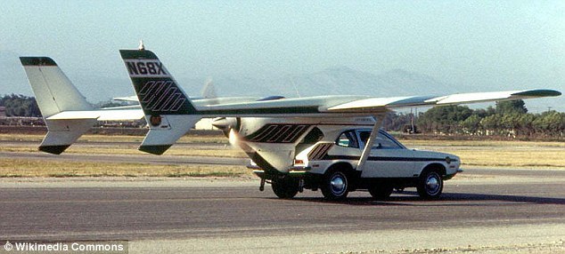 La voiture volante AVE Mizar créée par l'ingénieur américain Henry Smolinski en 1973.