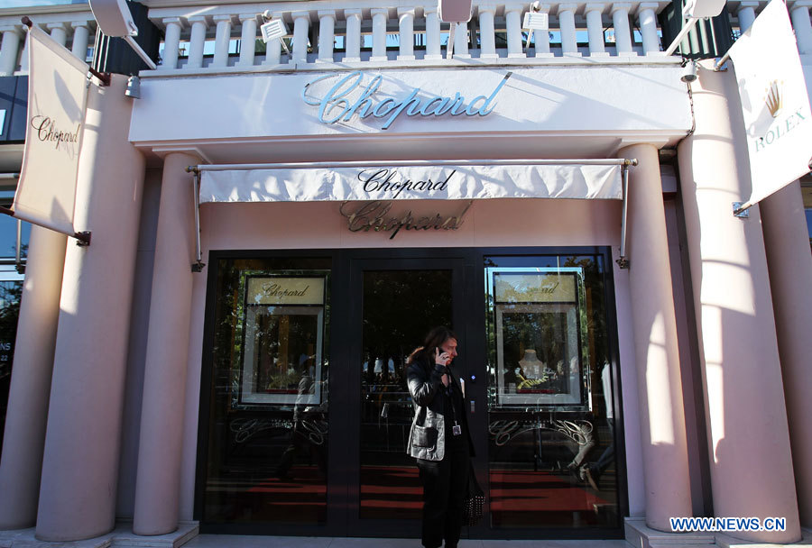France : Un million de dollars de bijoux Chopard volés à Cannes