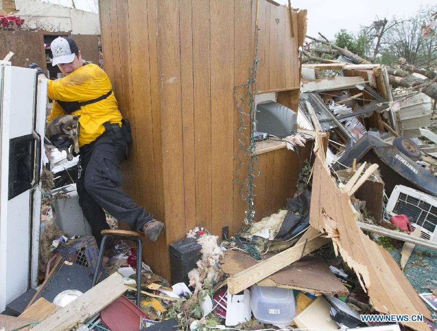 Etats-Unis: 10 morts confirmés dans la tornade qui a frappé la ville d'Oklahoma  (9)