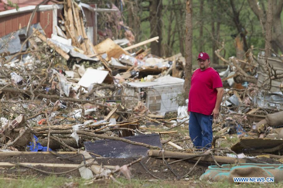 Etats-Unis: 10 morts confirmés dans la tornade qui a frappé la ville d'Oklahoma  (7)