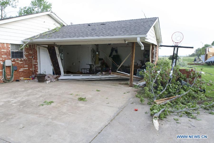 Etats-Unis: 10 morts confirmés dans la tornade qui a frappé la ville d'Oklahoma  (3)