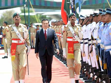 Arrivée du PM chinois Li Keqiang au Pakistan pour sa visite officielle