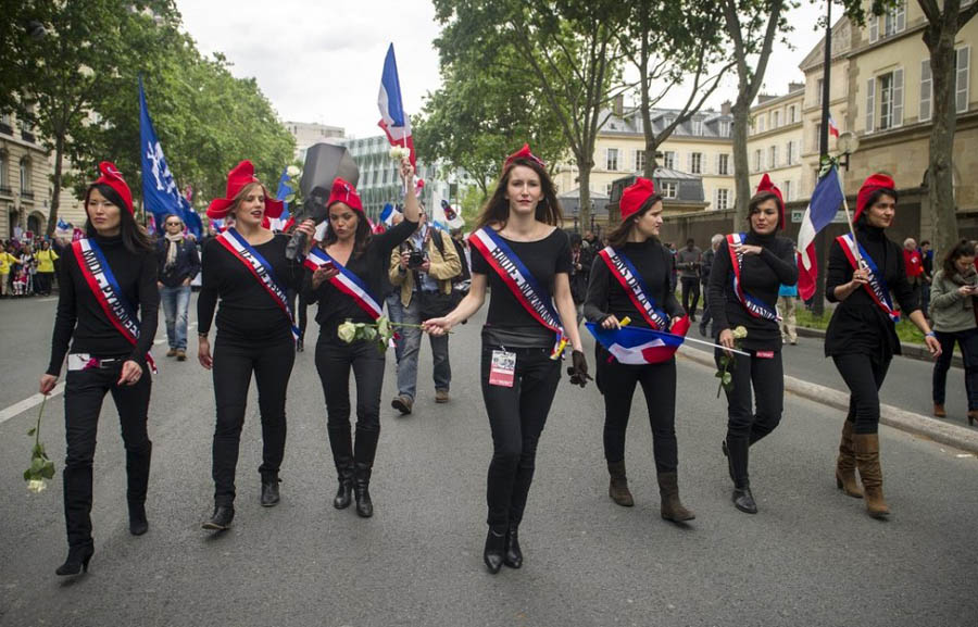 La manifestation contre le mariage homosexuel a rassemblé à Paris 150 000 personnes  (14)