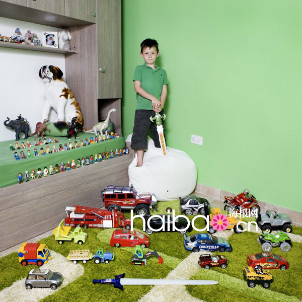 Les enfants et leurs jouets par le photographe Gabriel Galimberti