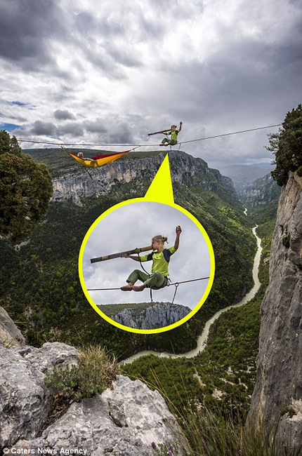 Un groupe de musicians casse-cou joue à 300 m au-dessus de la rivière Verdon (8)