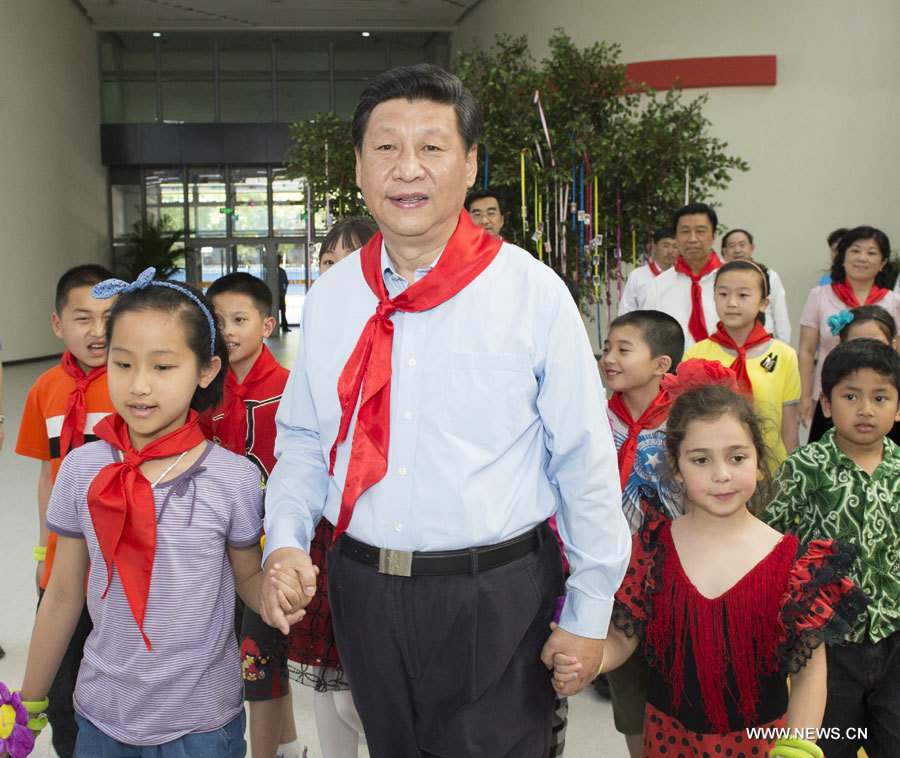 Le président chinois appelle à protéger les mineurs à l'approche de la Journée internationale de l'enfance (5)