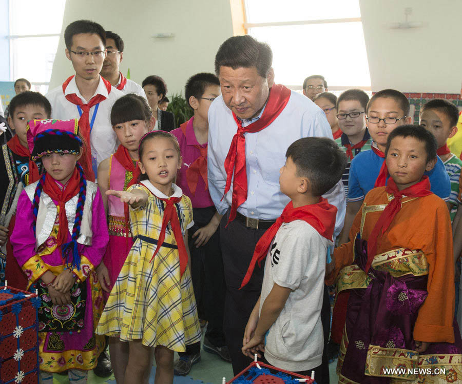 Le président chinois appelle à protéger les mineurs à l'approche de la Journée internationale de l'enfance (4)