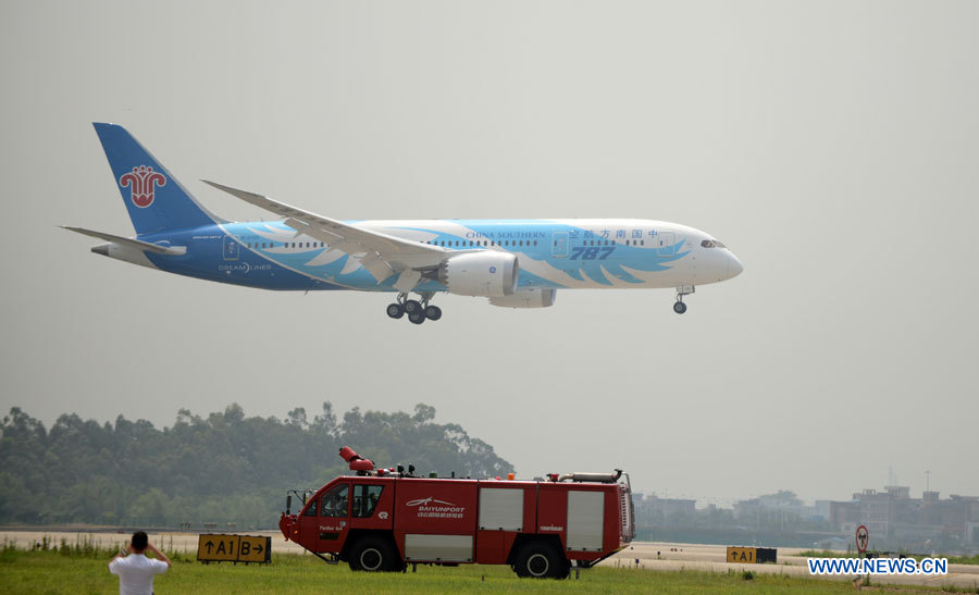 Livraison du premier Boeing 787 en Chine (3)