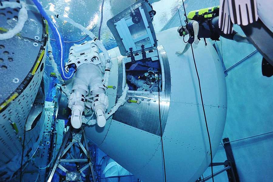 La plus grande piscine d'entraînement d'astronautes du monde (4)