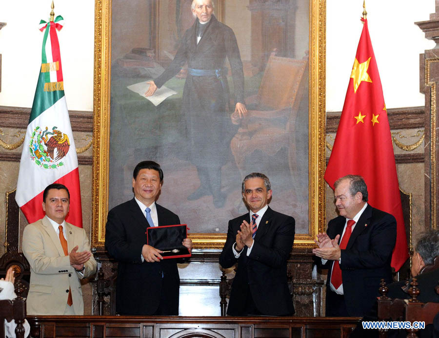 Le président chinois reçoit une clef de la ville de Mexico