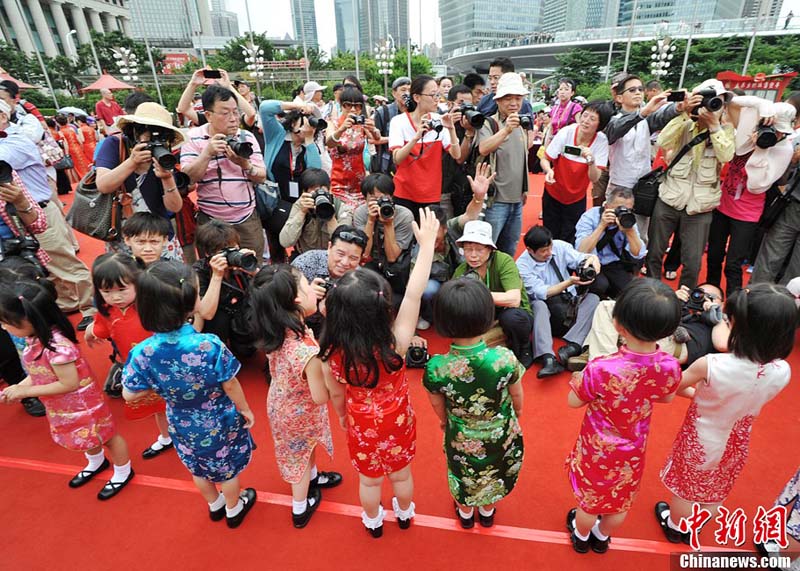 L'élégance des Shanghaïennes en qipao (4)