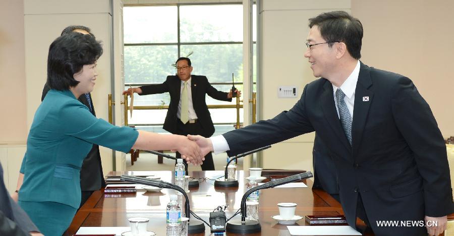Fin de la discussion préparatoire entre la Corée du Sud et la RPDC  (5)